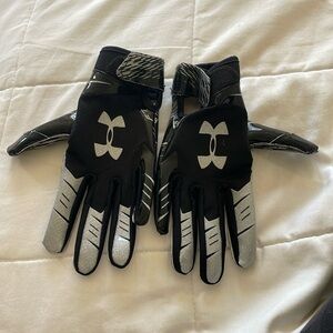 Under Armour football gloves